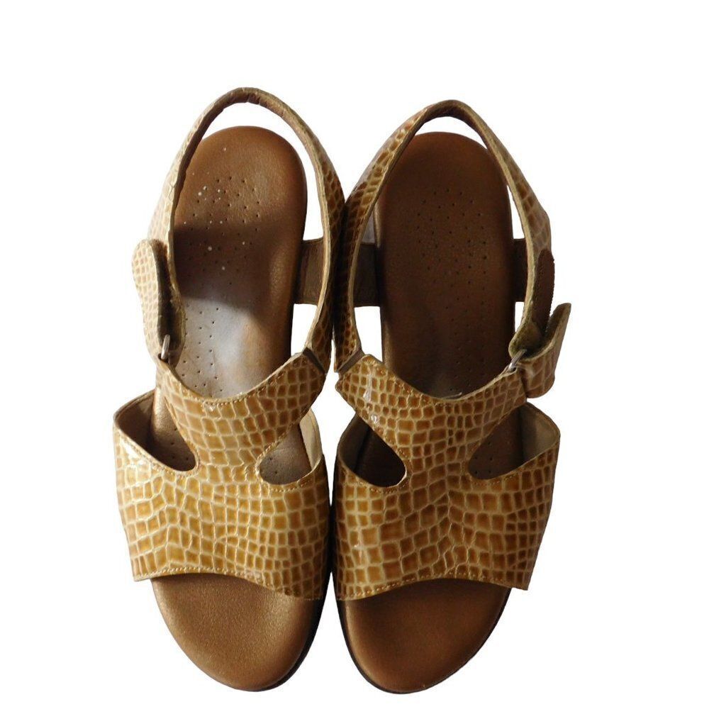 SAS Women's Size 6 M Sandals Tripad Comfort‎ Suntimer Beige Gold Slingback - Picture 2 of 8